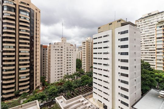 Apartamento em Perdizes com 3 quartos e piscina no condomínio. Ideal para comprar. — Varanda da Suíte 3