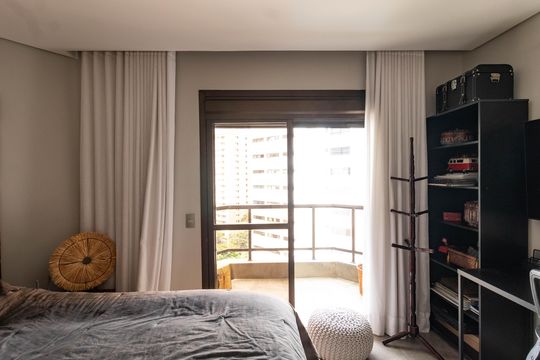 Apartamento em Perdizes com 3 quartos e piscina no condomínio. Ideal para comprar. — Suíte 3