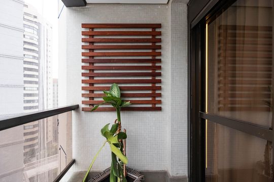 Apartamento em Perdizes com 3 quartos e piscina no condomínio. Ideal para comprar. — Varanda 2