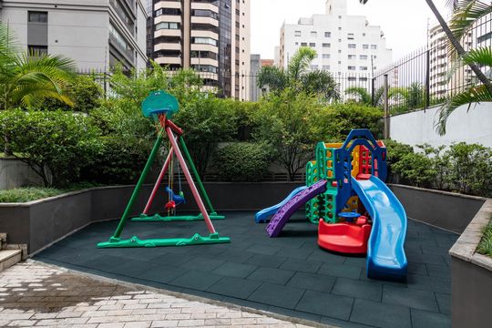 Apartamento em Perdizes com 3 quartos e piscina no condomínio. Ideal para comprar. — Playground