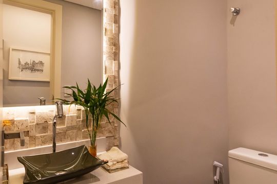 Apartamento em Perdizes com 3 quartos e piscina no condomínio. Ideal para comprar. — Lavabo