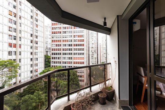 Apartamento em Perdizes com 3 quartos e piscina no condomínio. Ideal para comprar. — Varanda