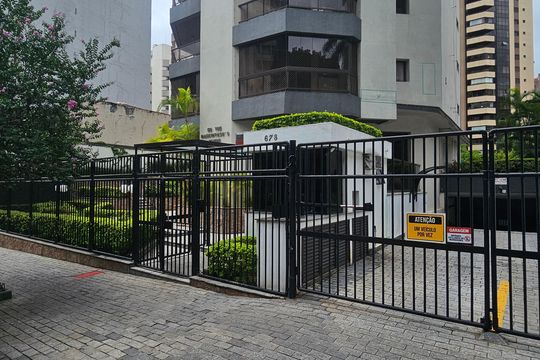 Apartamento em Perdizes com 3 quartos e piscina no condomínio. Ideal para comprar. — Fachada