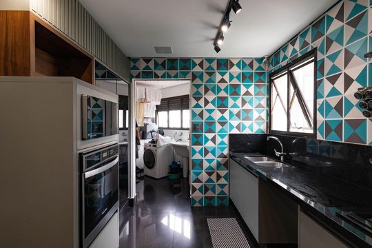 Apartamento em Perdizes com 3 quartos e piscina no condomínio. Ideal para comprar. — Cozinha