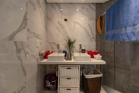 Apartamento em Perdizes com 3 quartos e piscina no condomínio. Ideal para comprar. — Banheiro da Suíte 3