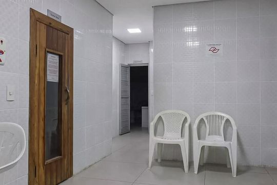 Comprar apartamento mobiliado com 2 quartos e piscina no condomínio. — Área comum - Sauna