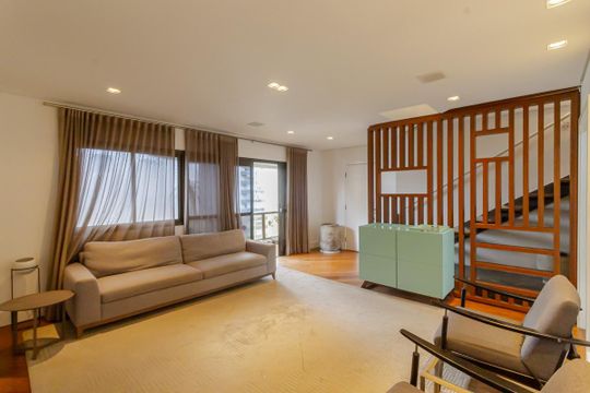 Apartamento mobiliado com 3 quartos, varanda e piscina no condomínio, ideal para comprar. — foto 1
