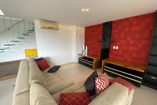 Apartamento mobiliado para comprar: 2 suítes e conforto absoluto. — Sala 2