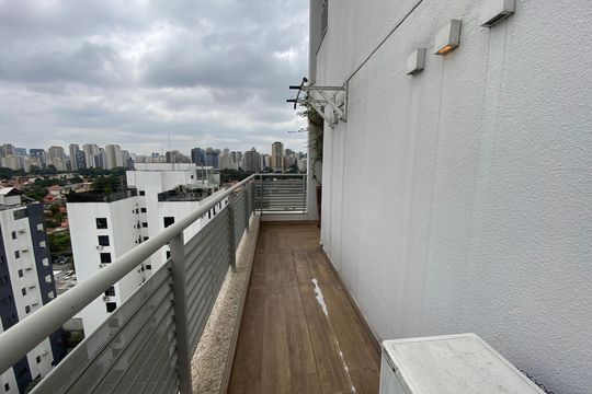 Apartamento mobiliado para comprar: 2 suítes e conforto absoluto. — Varanda da Sala