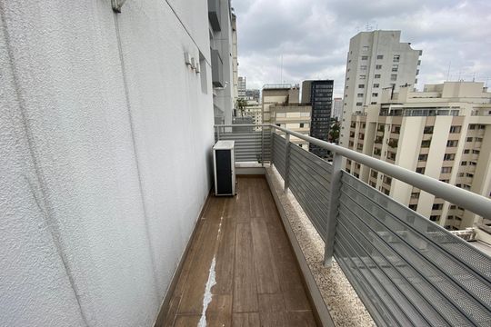 Apartamento mobiliado para comprar: 2 suítes e conforto absoluto. — Varanda da Sala