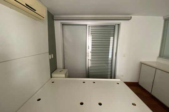 Apartamento mobiliado para comprar: 2 suítes e conforto absoluto. — Suíte 2