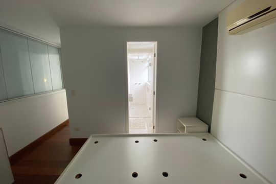 Apartamento mobiliado para comprar: 2 suítes e conforto absoluto. — Suíte 2