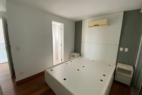 Apartamento mobiliado para comprar: 2 suítes e conforto absoluto. — Suíte 2