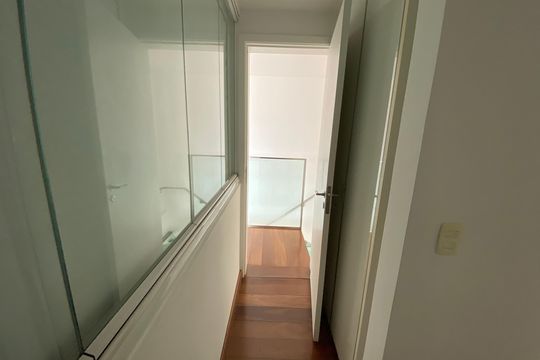 Apartamento mobiliado para comprar: 2 suítes e conforto absoluto. — Suíte 2