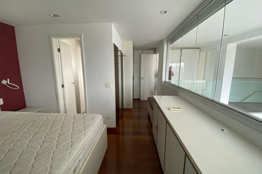 Apartamento mobiliado para comprar: 2 suítes e conforto absoluto. — Suíte 1