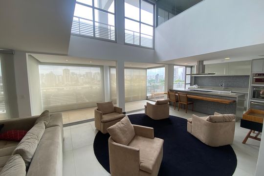 Apartamento mobiliado para comprar: 2 suítes e conforto absoluto. — Sala 1