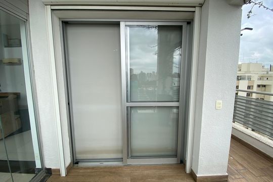 Apartamento mobiliado para comprar: 2 suítes e conforto absoluto. — Varanda da Sala