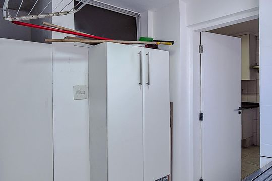 Apartamento para comprar com 3 quartos e academia no condomínio. — Área de Serviço