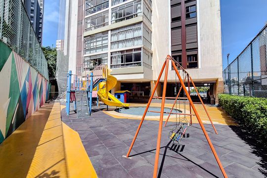 Apartamento para comprar com 3 quartos e academia no condomínio. — Área comum - Playground