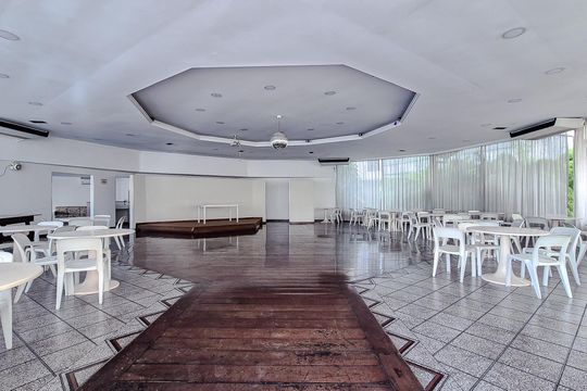 Apartamento para comprar com 3 quartos e academia no condomínio. — Área comum - Salão de festas