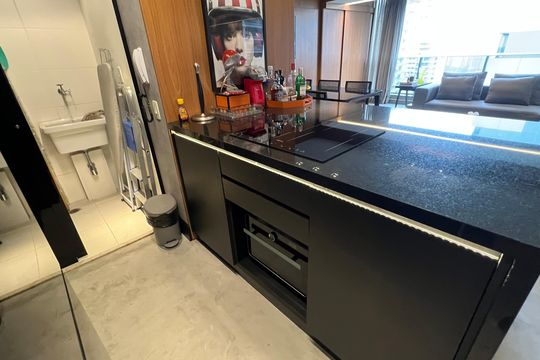 Apartamento mobiliado com 3 quartos, 2 suítes e academia no condomínio para comprar. — foto 2