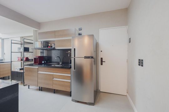 Aluguel: apartamento mobiliado no Jardim Paulista, 2 quartos (1 suíte). — Cozinha