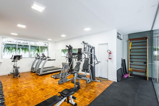 Aluguel: apartamento mobiliado no Jardim Paulista, 2 quartos (1 suíte). — Academia