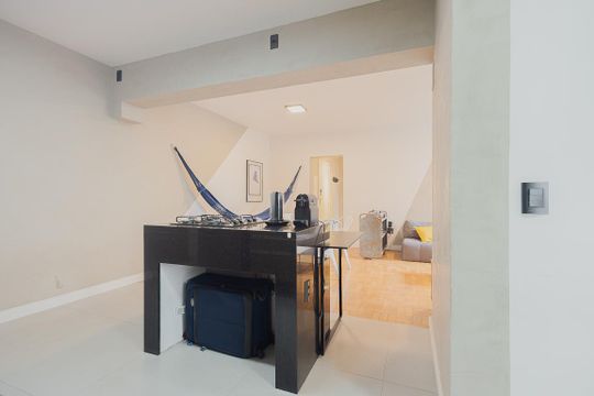 Aluguel: apartamento mobiliado no Jardim Paulista, 2 quartos (1 suíte). — Cozinha