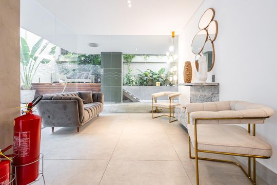 Aluguel: apartamento mobiliado no Jardim Paulista, 2 quartos (1 suíte). — Salão de Festas