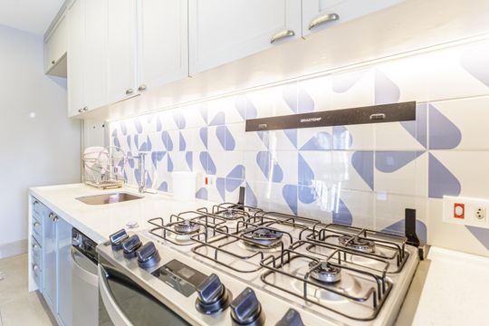 Venda de apartamento no Recanto Paraíso: 2 quartos, piscina, churrasqueira, aceita pets. — Cozinha