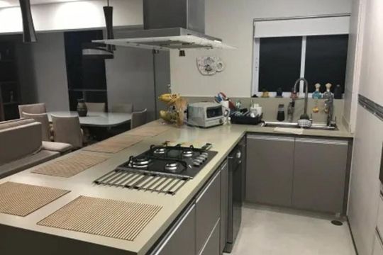 Apartamento mobiliado com varanda, 2 quartos, piscina e academia no condomínio para comprar. — foto 29