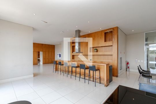 Apartamento mobiliado com varanda, 2 quartos, piscina e academia no condomínio para comprar. — Espaço Gourmet