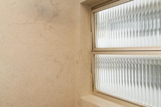 Venda de apartamento em Cerqueira César com 3 quartos, aceita animais. — Banheiro Social