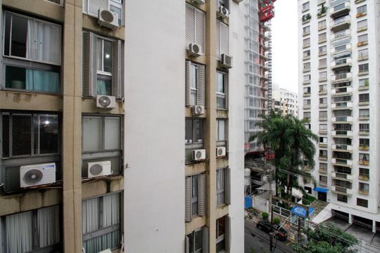 Venda de apartamento em Cerqueira César com 3 quartos, aceita animais. — Vista da Suíte