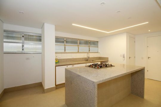 Venda de apartamento em Cerqueira César com 3 quartos, aceita animais. — Cozinha