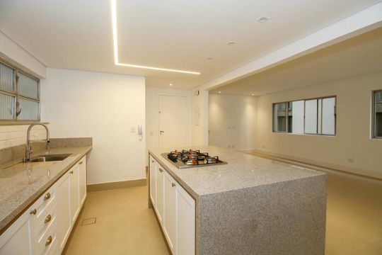 Venda de apartamento em Cerqueira César com 3 quartos, aceita animais. — Cozinha