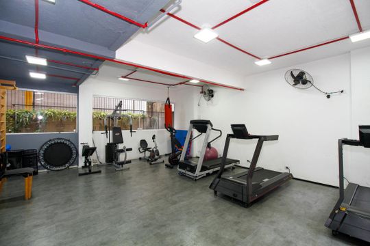 Venda de apartamento em Cerqueira César com 3 quartos, aceita animais. — Área Comum - Academia