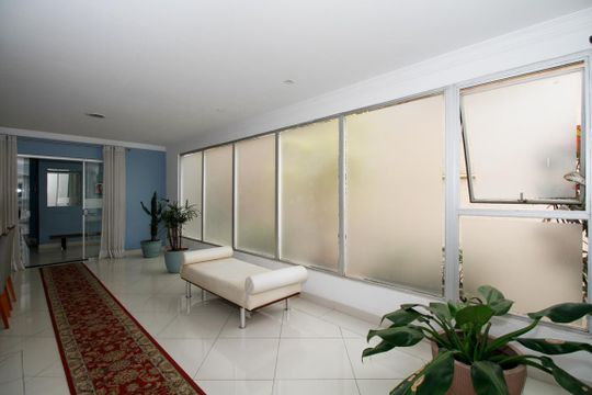 Venda de apartamento em Cerqueira César com 3 quartos, aceita animais. — Área Comum - Salão de Festas/Hall Social