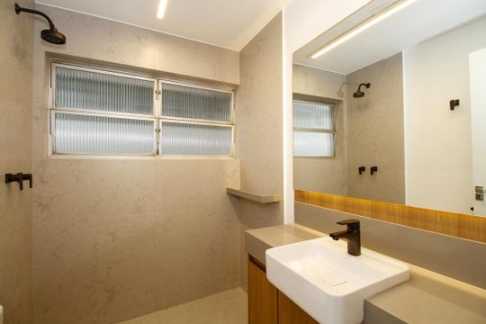 Venda de apartamento em Cerqueira César com 3 quartos, aceita animais. — Banheiro Social