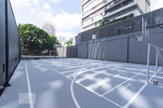 Venda de apartamento mobiliado com 3 quartos, varanda, closet e piscina no condomínio. — Quadra Poliesportiva