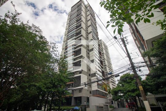 Venda de apartamento mobiliado com 3 quartos, varanda, closet e piscina no condomínio. — Fachada do Prédio