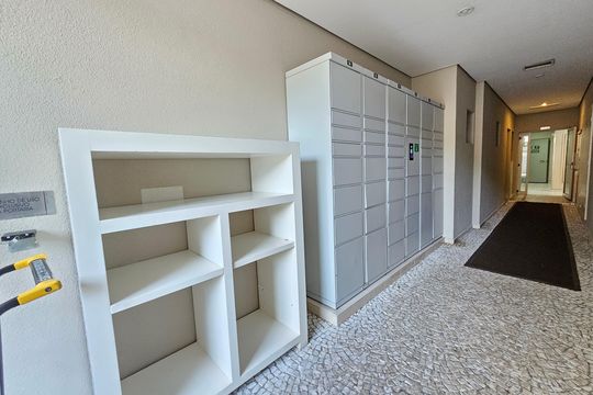 Apartamento com 3 quartos, 1 suíte, varanda, piscina e academia. Ideal para compra. — Área comum