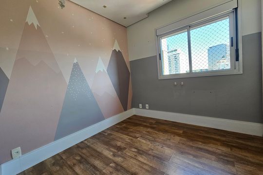 Apartamento com 3 quartos, 1 suíte, varanda, piscina e academia. Ideal para compra. — Quarto 1