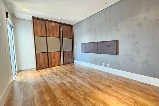 Apartamento com 3 quartos, 1 suíte, varanda, piscina e academia. Ideal para compra. — Suíte