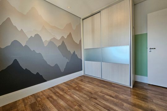 Apartamento com 3 quartos, 1 suíte, varanda, piscina e academia. Ideal para compra. — Quarto 2