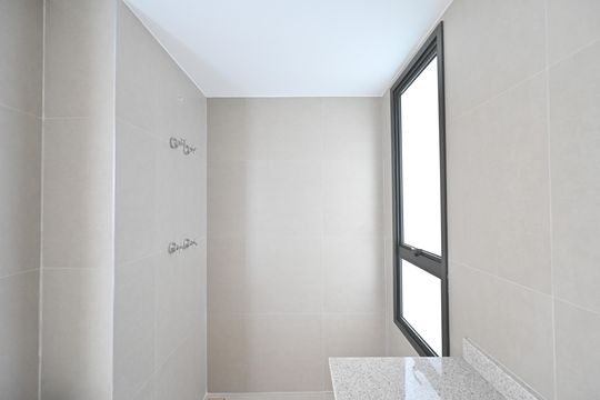 Apartamento à venda, com 325 m², 4 quartos e 1 vaga — Banheiro da Suíte 1