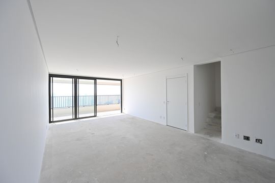 Apartamento à venda, com 325 m², 4 quartos e 1 vaga — foto 1