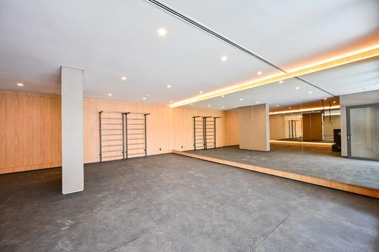 Apartamento à venda, com 325 m², 4 quartos e 1 vaga — Área comum