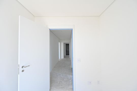 Apartamento à venda, com 325 m², 4 quartos e 1 vaga — Quarto 2