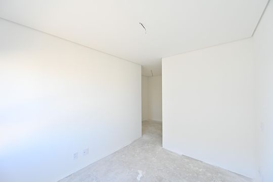 Apartamento à venda, com 325 m², 4 quartos e 1 vaga — Suíte 1